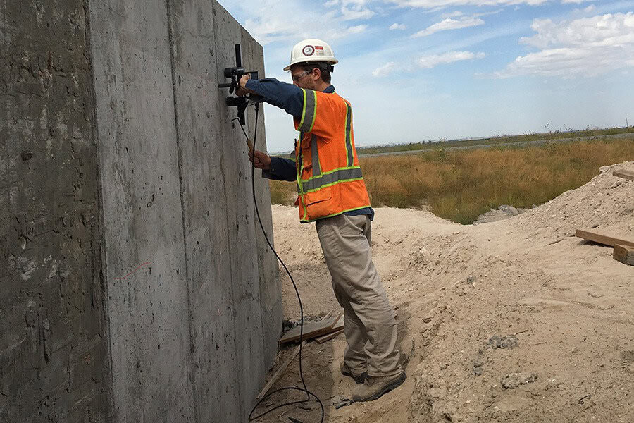 Spectral Analysis of Surface Waves SASW